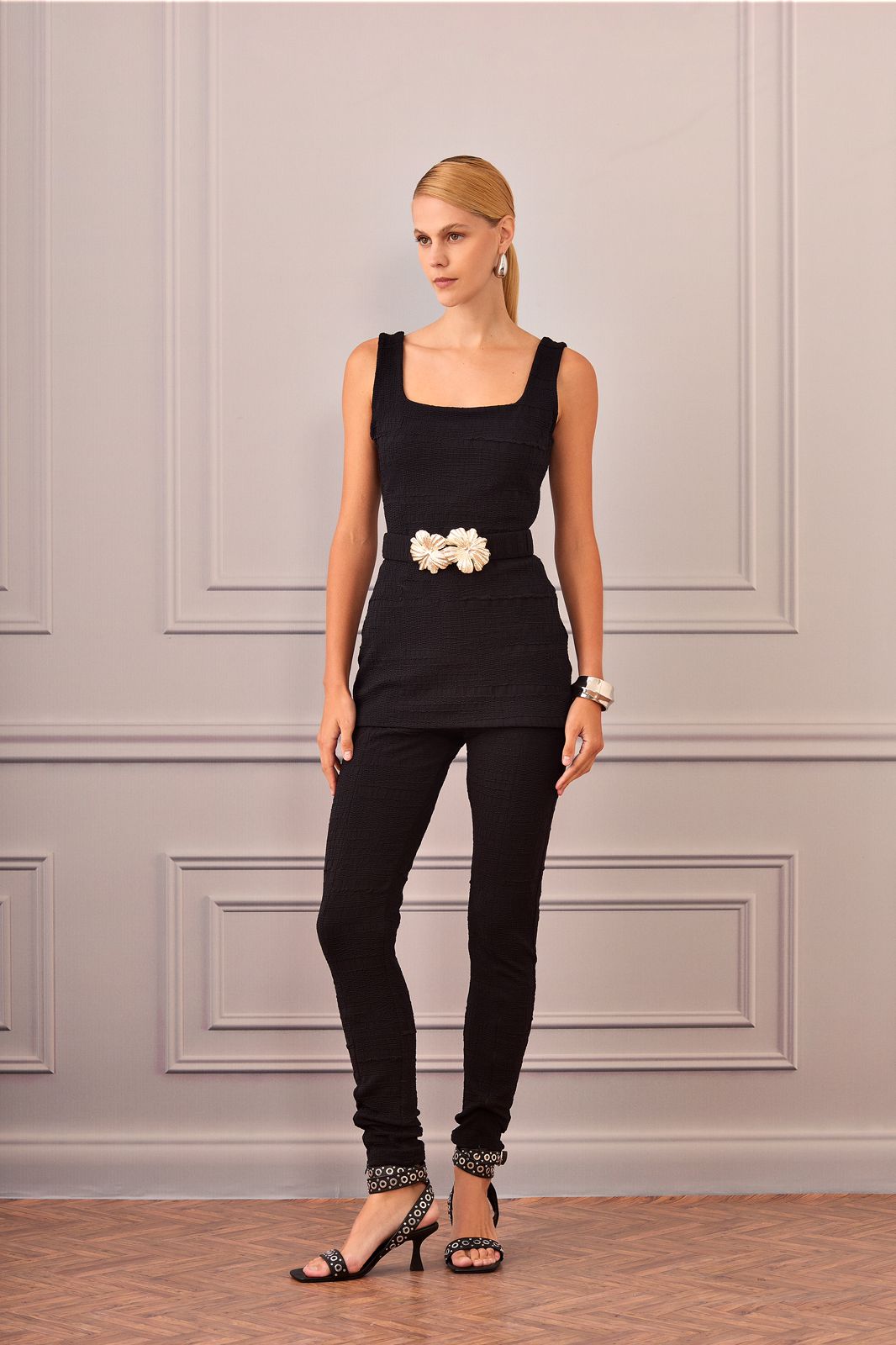 Blusa em malha com cinto