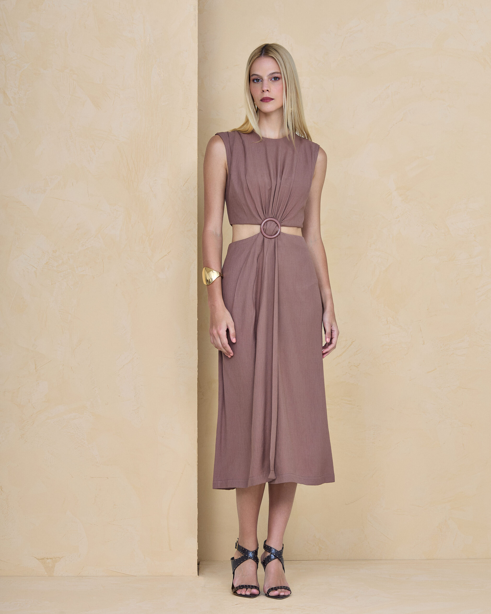 VESTIDO CREPE ARGOLA